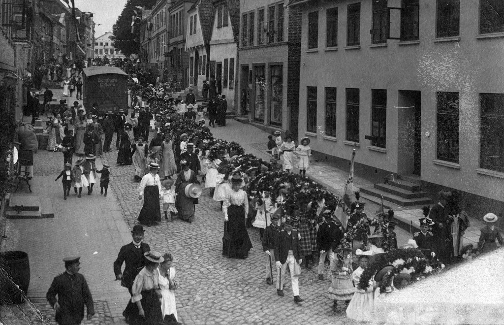 Brückstraße Vogelschießen 1908