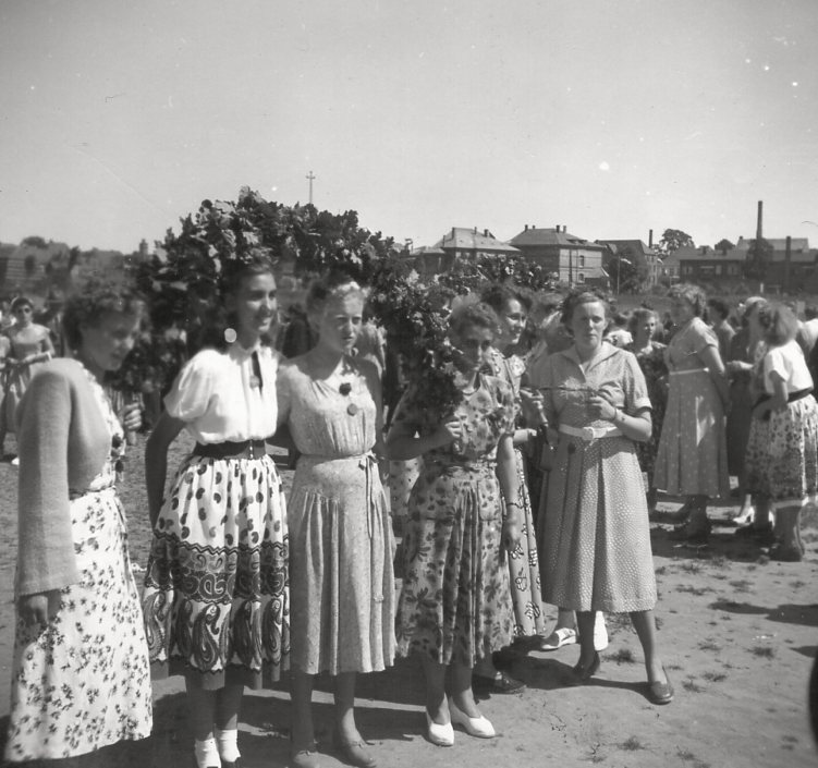 Umzug der Frauen Vogelschießen 1956