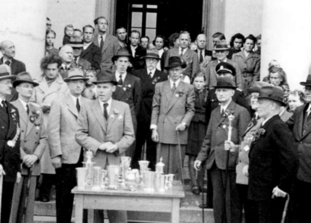 Übergabe des Silberschatzes, 1951 · Chronik S. 89